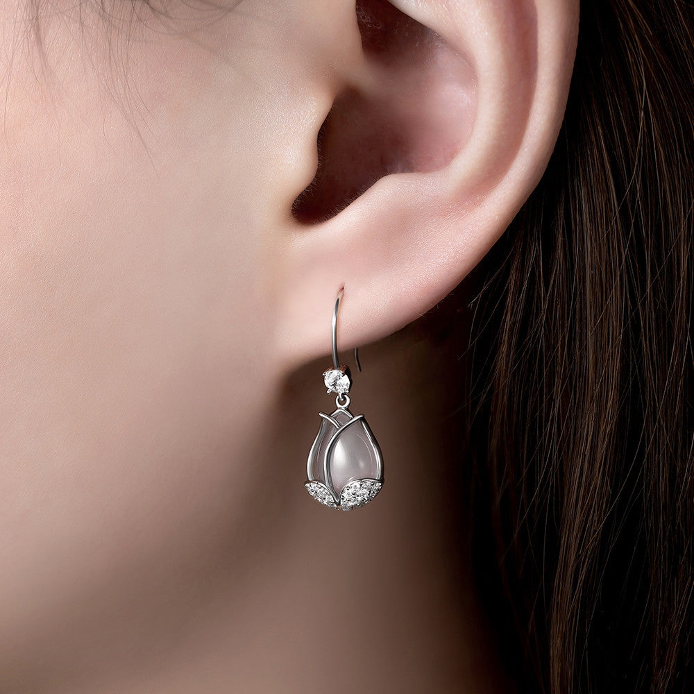 Bộ trang sức bạc S925 hoa tulip phối mã não trắng đính zircon 5A