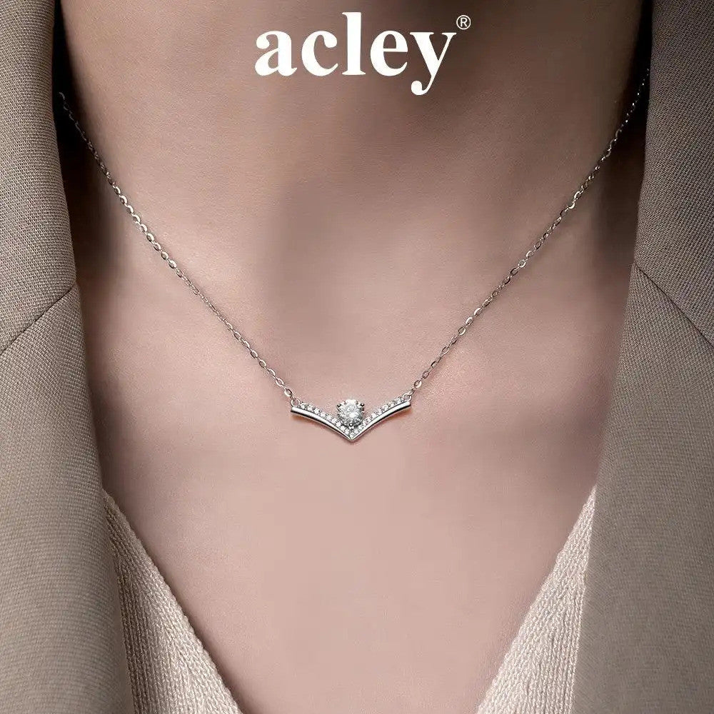 Dây chuyền bạc S925 chữ V đính đá zircon 5A